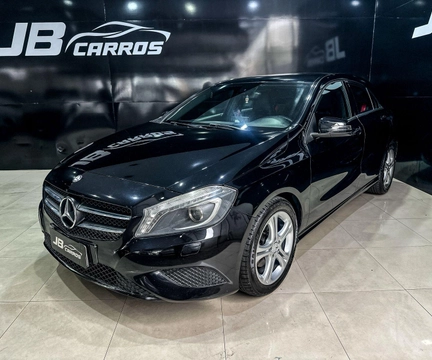 Mercedes-Benz A-200 2014 Preto — foto 1 de 3