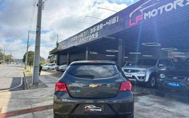 imagem-https://www.socarrao.com.br/sc-vehicle-images-prod/2518690/1783606921016-8259426_4_B_f63e55c358.jpeg