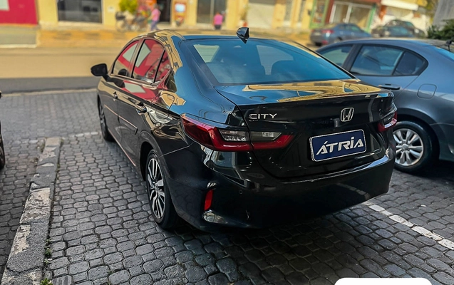imagem-https://www.socarrao.com.br/sc-vehicle-images-prod/2520167/1783954396914-53df314a-31c2-4304-bf94-8cf461f8dbf3.jpg