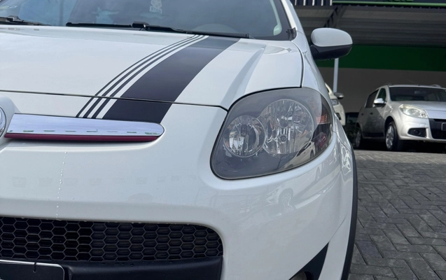 imagem-https://www.socarrao.com.br/sc-vehicle-images-prod/2520356/1783540204100-SU1HLTIwMjYwNzAyLVdBMDA5Ni5qcGc.jpg