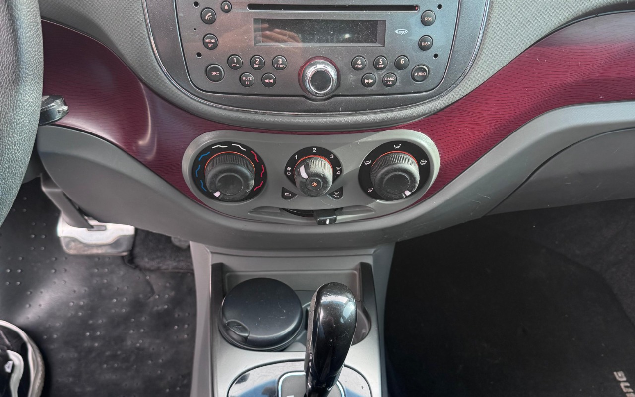 imagem-https://www.socarrao.com.br/sc-vehicle-images-prod/2520356/1783540205011-SU1HLTIwMjYwNzAyLVdBMDA5OS5qcGc.jpg