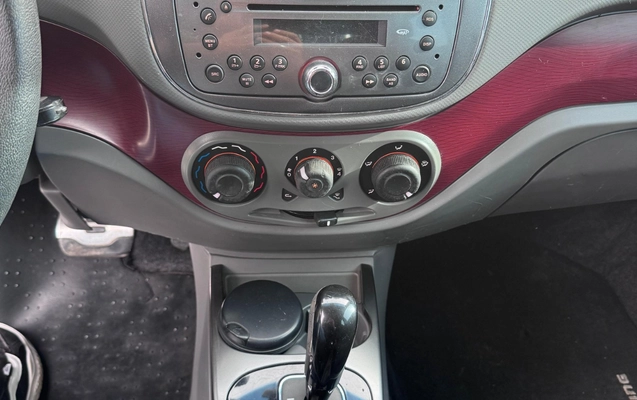 imagem-https://www.socarrao.com.br/sc-vehicle-images-prod/2520356/1783540205011-SU1HLTIwMjYwNzAyLVdBMDA5OS5qcGc.jpg