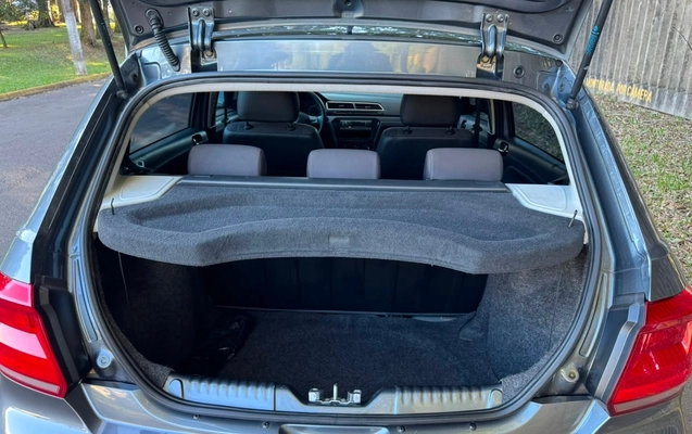imagem-https://www.socarrao.com.br/sc-vehicle-images-prod/2521315/1783541209901-V2hhdHNBcHAgSW1hZ2UgMjAyNi0wNy0wOCBhdCAxNS41Ni4zNSAoMikuanBlZw.jpeg