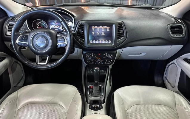 imagem-https://www.socarrao.com.br/sc-vehicle-images-prod/2521503/1790080505453-8261841_9_B_282bb8e039.jpeg