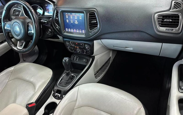 imagem-https://www.socarrao.com.br/sc-vehicle-images-prod/2521503/1790080505460-8261841_3_B_f4f2df84c8.jpeg