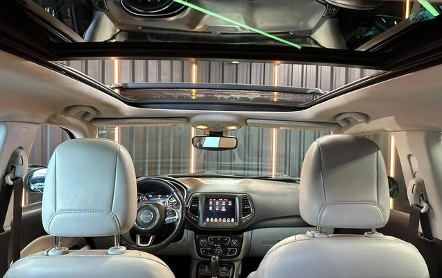 imagem-https://www.socarrao.com.br/sc-vehicle-images-prod/2521503/1790080505470-8261841_12_B_086a4cb6ad.jpeg