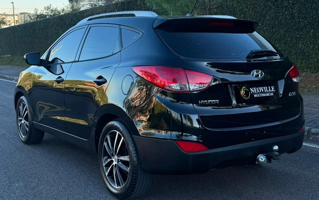 imagem-https://www.socarrao.com.br/sc-vehicle-images-prod/2521572/1788549164598-A3einvYF5Z6zqnX0n0o9kffeSBwPSfxw.jpg