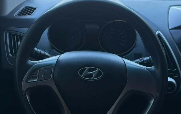 imagem-https://www.socarrao.com.br/sc-vehicle-images-prod/2521572/1788549164620-5aqgVJxMnkDduvLhKy8iqmVGGU9n4wGU.jpg