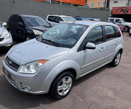 Ford Fiesta 2009 Prata — foto 1 de 3