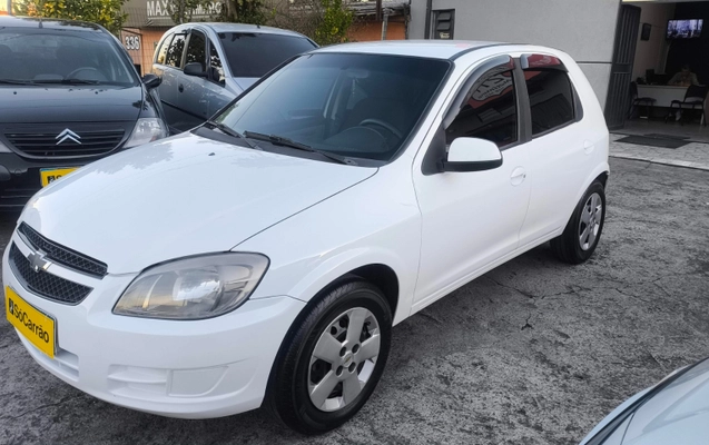 imagem-https://www.socarrao.com.br/sc-vehicle-images-prod/2521958/1783543659264-app-photos-AAzTvotHpGn53QfFVc45uXJCW0WMtOk5.jpg