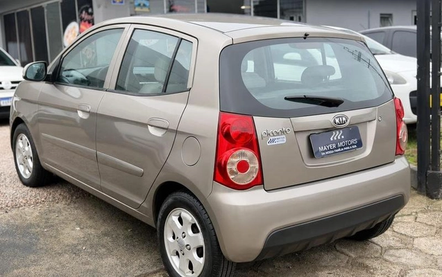 imagem-https://www.socarrao.com.br/sc-vehicle-images-prod/2522330/1785518319024-8187985_1_B_aaf3e3df51.jpeg