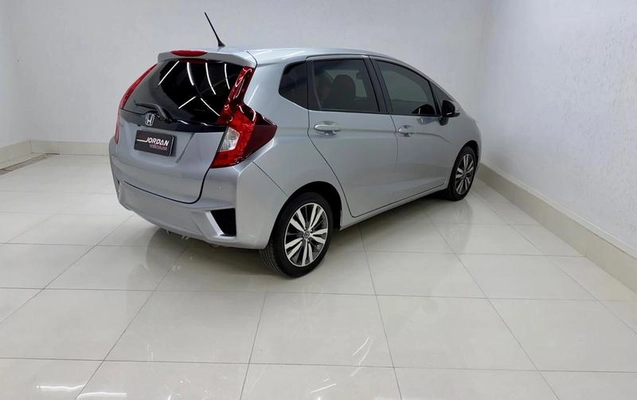 imagem-https://www.socarrao.com.br/sc-vehicle-images-prod/2522861/1787692497707-8262245_9_B_a18b4dcb83.jpeg