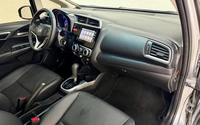 imagem-https://www.socarrao.com.br/sc-vehicle-images-prod/2522861/1787692497716-8262245_20_B_8c4ce5b5e5.jpeg
