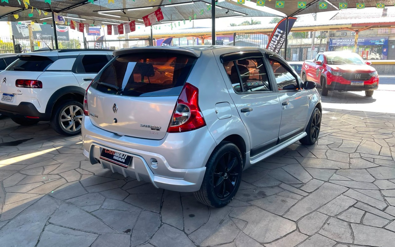 imagem-https://www.socarrao.com.br/sc-vehicle-images-prod/2523060/1783547574947-V2hhdHNBcHAgSW1hZ2UgMjAyNi0wNy0wOCBhdCAxOC40Ni4zMiAoMykuanBlZw.jpeg