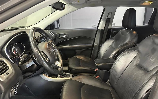 imagem-https://www.socarrao.com.br/sc-vehicle-images-prod/2523079/1789659291091-8201609_9_B_21d9d95030.jpeg