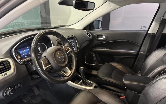 imagem-https://www.socarrao.com.br/sc-vehicle-images-prod/2523079/1789659291092-8201609_10_B_4dbb3f0205.jpeg
