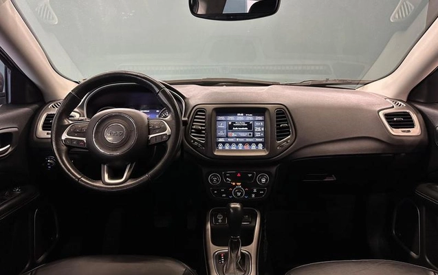 imagem-https://www.socarrao.com.br/sc-vehicle-images-prod/2523079/1789659291097-8201609_14_B_d5c497516f.jpeg
