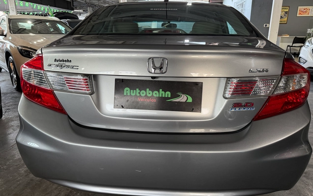 imagem-https://www.socarrao.com.br/sc-vehicle-images-prod/2526179/1783561482717-5ecb0691-1c78-4126-824a-1eae892106b0.jpg