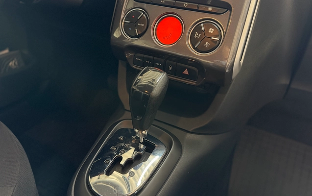 imagem-https://www.socarrao.com.br/sc-vehicle-images-prod/2526208/1783561562280-0cff22f5-c7f1-405c-a969-e104b9fae87e.jpg