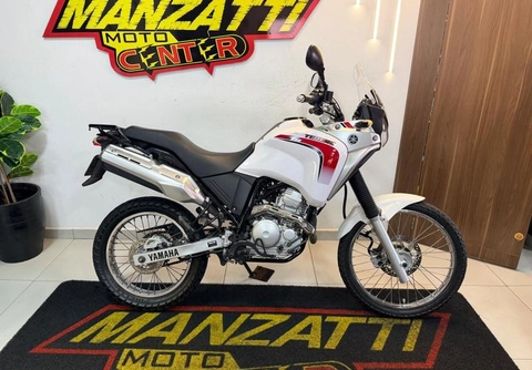 Yamaha XTZ 250 TENERE/TENERE BLUEFLEX 2011 Branco — foto 1 de 3