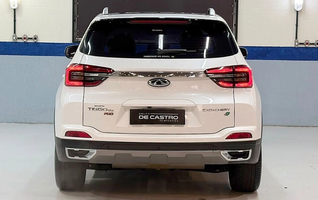 imagem-https://www.socarrao.com.br/sc-vehicle-images-prod/2534297/1784896192301-Q0FPQSBDSEVSWSBUSUdHTzVYIFBSTyBIRVYgLSAyMDIzIC0gQlJBTkNPIC0gUlhYOEc4NyAoNSkuanBn.jpg
