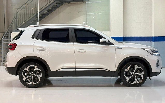 imagem-https://www.socarrao.com.br/sc-vehicle-images-prod/2534297/1784896192459-Q0FPQSBDSEVSWSBUSUdHTzVYIFBSTyBIRVYgLSAyMDIzIC0gQlJBTkNPIC0gUlhYOEc4NyAoNykuanBn.jpg
