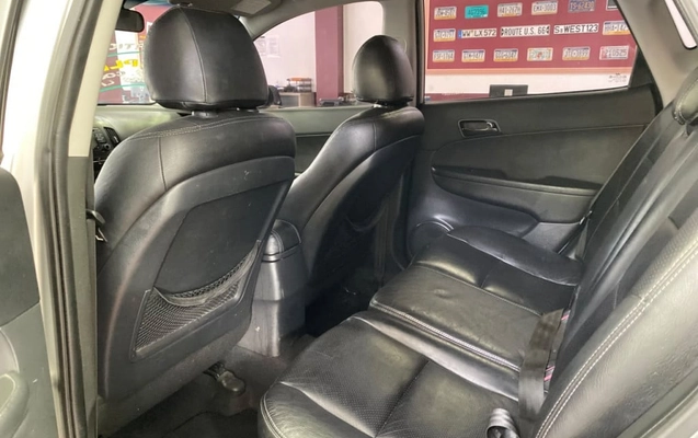 imagem-https://www.socarrao.com.br/sc-vehicle-images-prod/2534429/1785781415930-vehicle_image_1783360313_214ca3f13fd067b8563a97ec7f04a256.jpeg