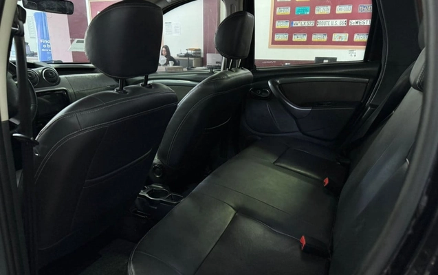 imagem-https://www.socarrao.com.br/sc-vehicle-images-prod/2534495/1787759028394-vehicle_image_1782412604_761df3606420a265ace2951edbe79081.jpeg