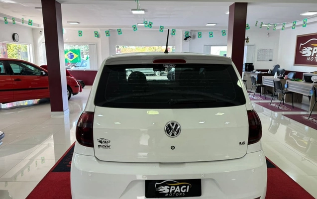 imagem-https://www.socarrao.com.br/sc-vehicle-images-prod/2534535/1789560075536-vehicle_image_1781803929_8776a82d61ab0a2fb52a3e2fc285e327.jpeg