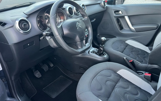 imagem-https://www.socarrao.com.br/sc-vehicle-images-prod/2534551/1783601554754-003_11fc48c82c1a64dbaaaf1ce739f54f20.jpg
