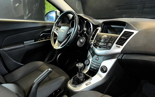 imagem-https://www.socarrao.com.br/sc-vehicle-images-prod/2535122/1783603298147-9_055230.jpg
