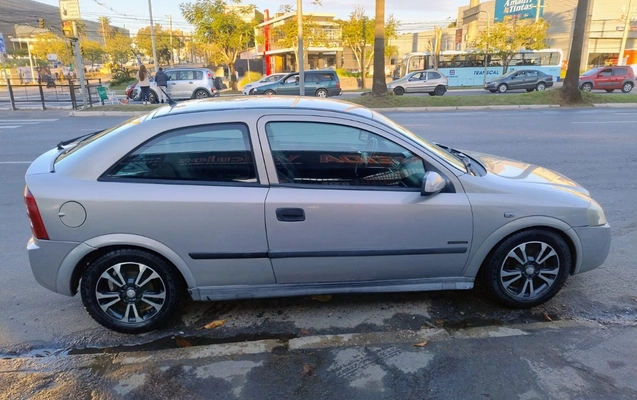 imagem-https://www.socarrao.com.br/sc-vehicle-images-prod/2535331/1783629096291-MTc4MzYyODgwMDgxOC5qcGc.jpg