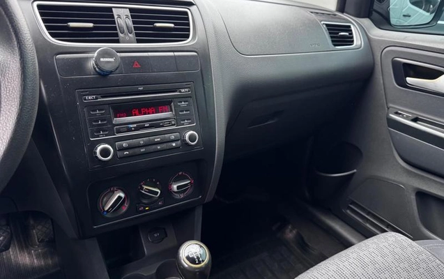 imagem-https://www.socarrao.com.br/sc-vehicle-images-prod/2535361/1786027015510-8238056_10_B_0130f6e6b1.jpeg