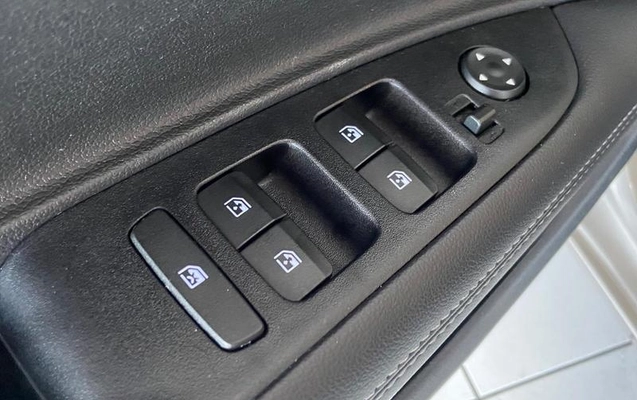 imagem-https://www.socarrao.com.br/sc-vehicle-images-prod/2535393/1789389980648-8262942_14_B_f463bc029e.jpeg