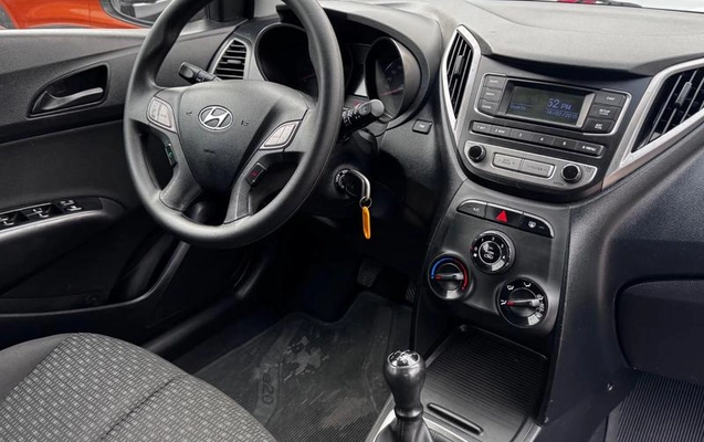 imagem-https://www.socarrao.com.br/sc-vehicle-images-prod/2535411/1786027021220-8252046_4_B_4104a6d550.jpeg
