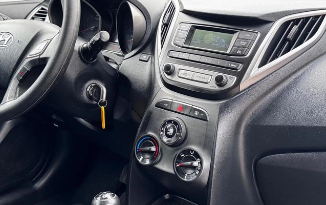 imagem-https://www.socarrao.com.br/sc-vehicle-images-prod/2535411/1786027021223-8252046_5_B_a2561857ed.jpeg