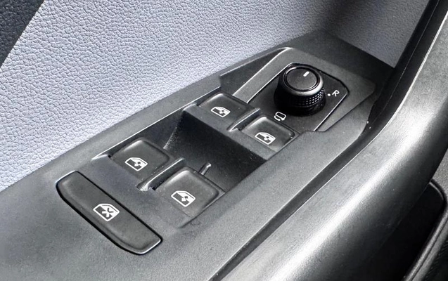 imagem-https://www.socarrao.com.br/sc-vehicle-images-prod/2535491/1786027027932-8252089_14_B_dd964e9739.jpeg