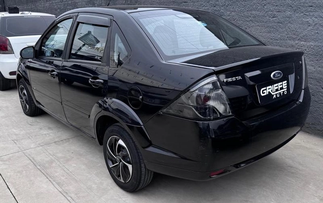 imagem-https://www.socarrao.com.br/sc-vehicle-images-prod/2535925/1786027054282-8238000_3_B_e65c5ac743.jpeg