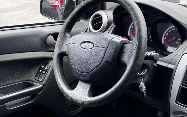 imagem-https://www.socarrao.com.br/sc-vehicle-images-prod/2535925/1786027054290-8238000_6_B_5c02cc6591.jpeg