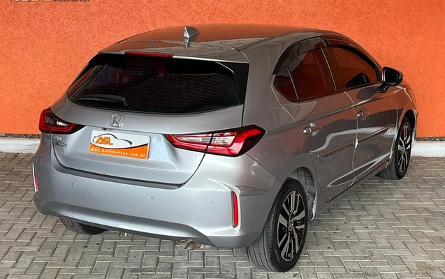 imagem-https://www.socarrao.com.br/sc-vehicle-images-prod/2536345/1786378509028-8251437_11_B_14621a9b01.jpeg