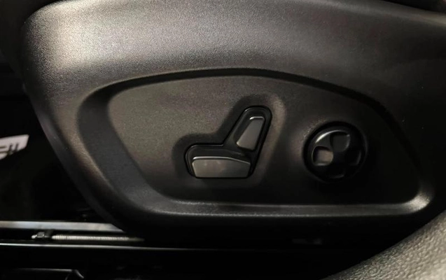 imagem-https://www.socarrao.com.br/sc-vehicle-images-prod/2536683/1789074067499-8263372_8_B_87a1cd22fe.jpeg