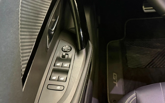 imagem-https://www.socarrao.com.br/sc-vehicle-images-prod/2536829/1783608913327-MTkuanBlZw.jpeg