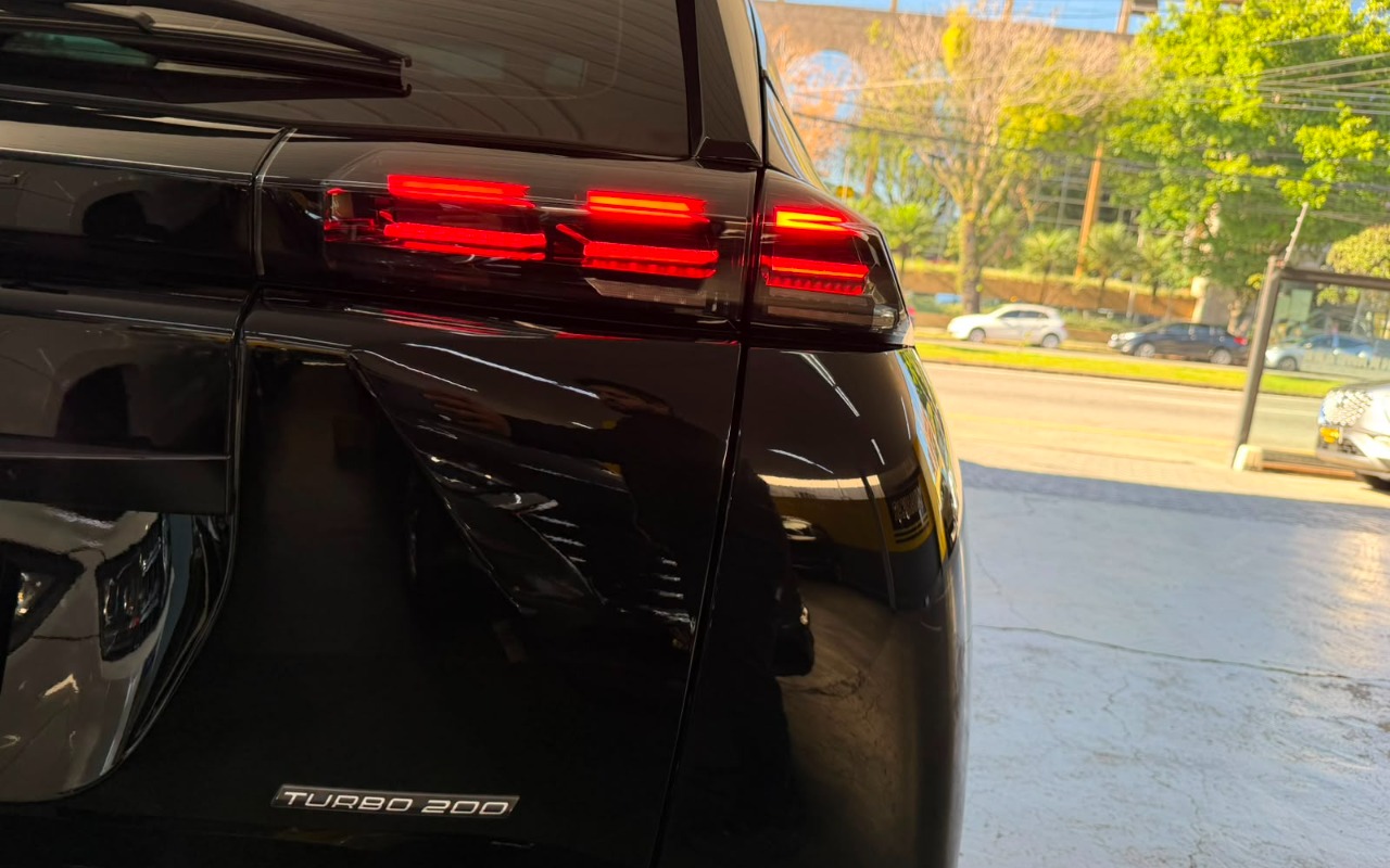 imagem-https://www.socarrao.com.br/sc-vehicle-images-prod/2536829/1783608913749-MjIuanBlZw.jpeg