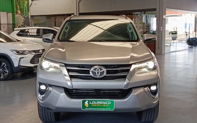 imagem-https://www.socarrao.com.br/sc-vehicle-images-prod/2537296/1786985197306-8FVU0aBRAhEKlKkAIBAmYHKmhPHCmQ5i.jpg