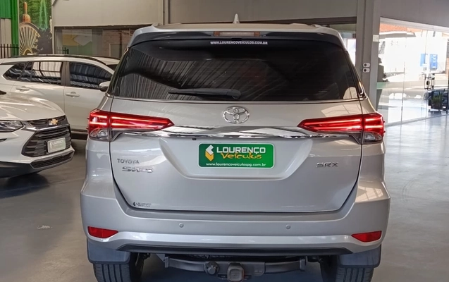 imagem-https://www.socarrao.com.br/sc-vehicle-images-prod/2537296/1786985197310-zd1vUUspXBMWSLTwWQvMOtYrqSH5E7K0.jpg
