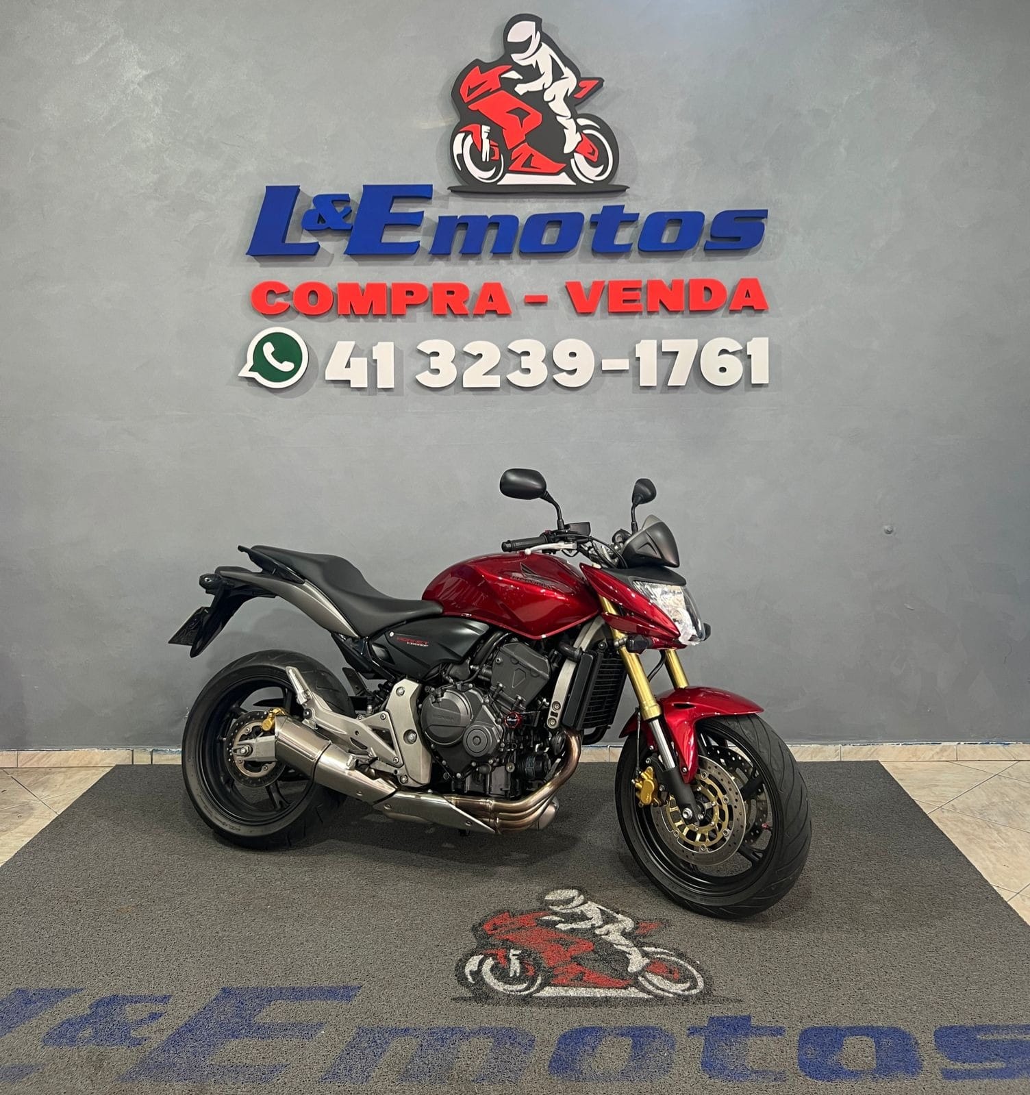 Honda CB 600F HORNET  na cor Vermelho em Curitiba / PR - 25373
