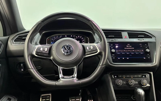 imagem-https://www.socarrao.com.br/sc-vehicle-images-prod/2538119/1789137084849-7615712_17_B_1bdccfc745.jpeg