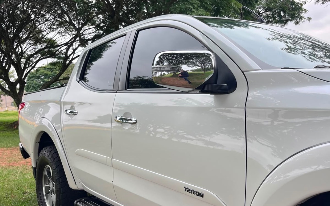Mitsubishi L200 Triton Sport Hpe 2.4 Cd Diesel Aut. - foto 2