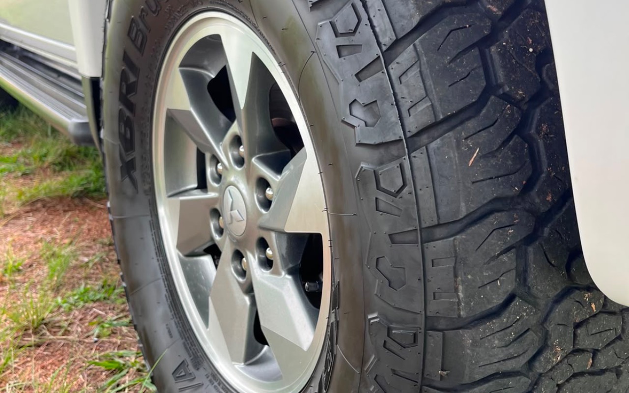 imagem-https://www.socarrao.com.br/sc-vehicle-images-prod/2538489/1783615394512-NENGRDBDMDMtMjczNi00Mzg4LTlEQTEtRTAwNDRGRDZCNDQ4LmpwZWc.jpeg