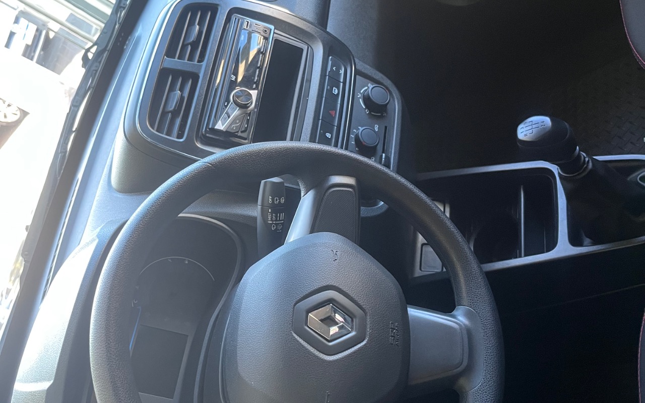 imagem-https://www.socarrao.com.br/sc-vehicle-images-prod/2538594/1785260344807-SU1HXzA3NzQuanBlZw.jpeg